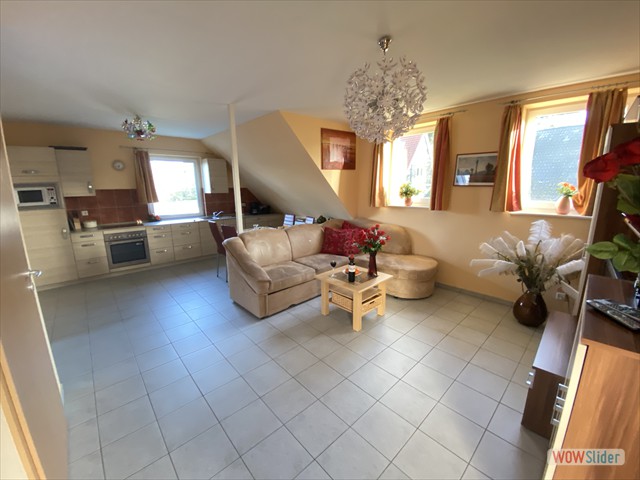 gro&szlig;es wohnzimmer - offene k&uuml;che